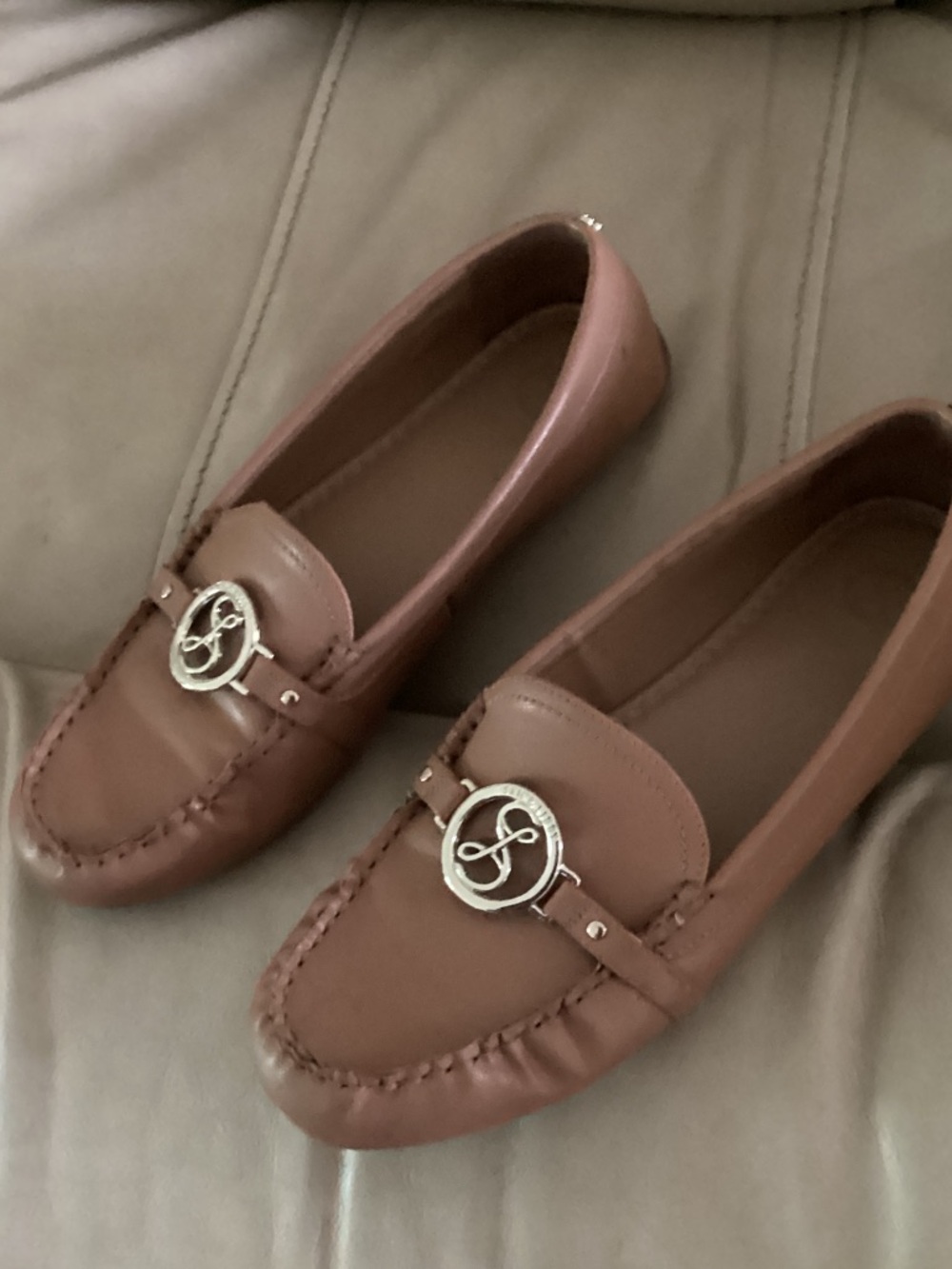 Sam & Libby Brown Leather Loafers with Gold Logo Accent size 9